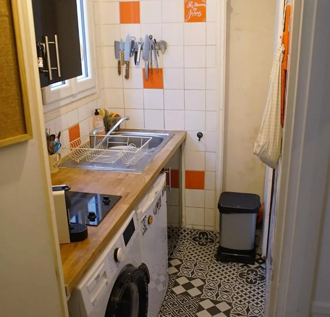 Apartment Peaceful Studio In A Impasse In Charonne Paris France